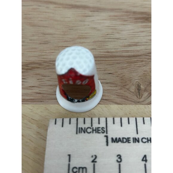 Vintage Binchcroft China Thimble With Fido Doghouse Design - Picture 4 of 5